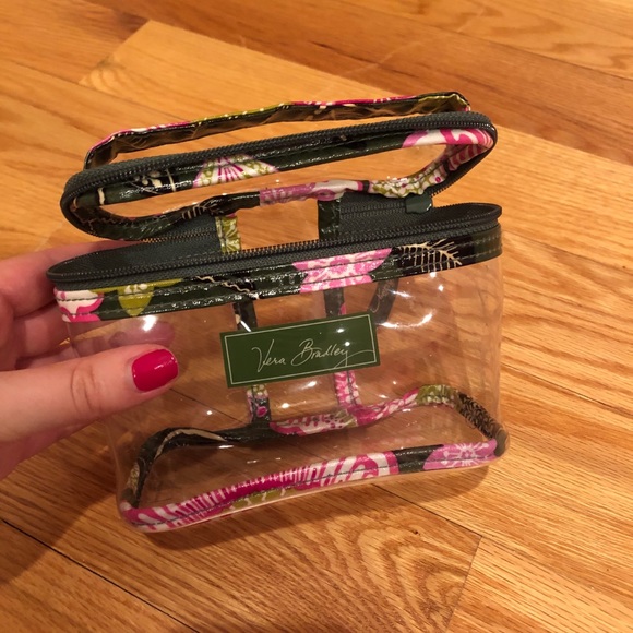 Vera Bradley toiletries case - Picture 5 of 6
